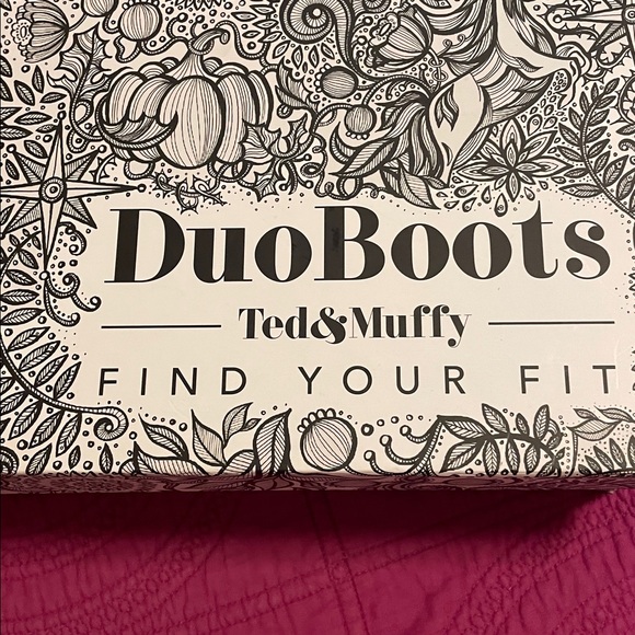 Ted&Muffy Black and Gray Wool Boots - Picture 7 of 8